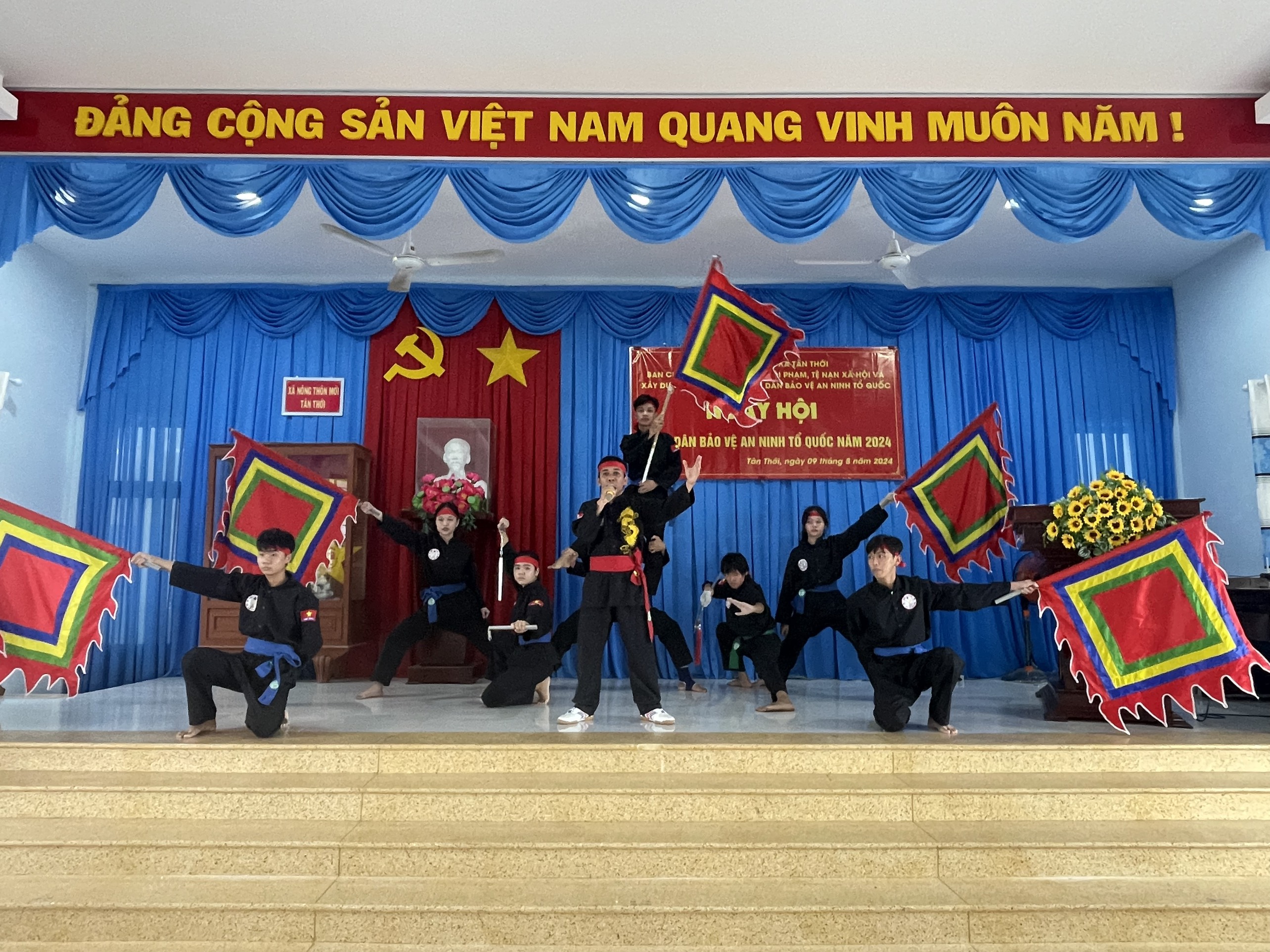 XÃ TÂN THỚI TỔ CHỨC NGÀY HỘI TOÀN DÂN BẢO VỆ AN NINH TỔ QUỐC NĂM 2024